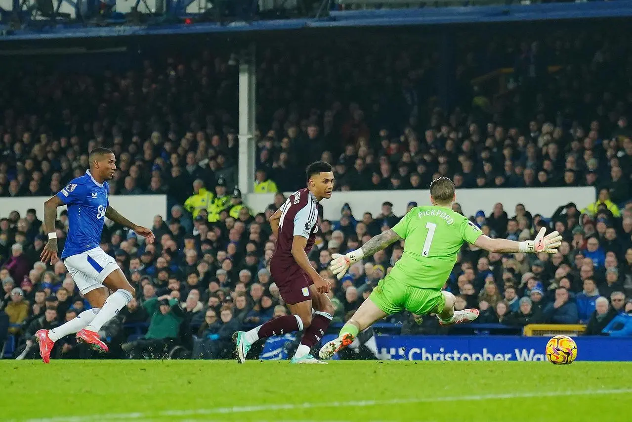 Ollie Watkins scores Aston Villa's goal