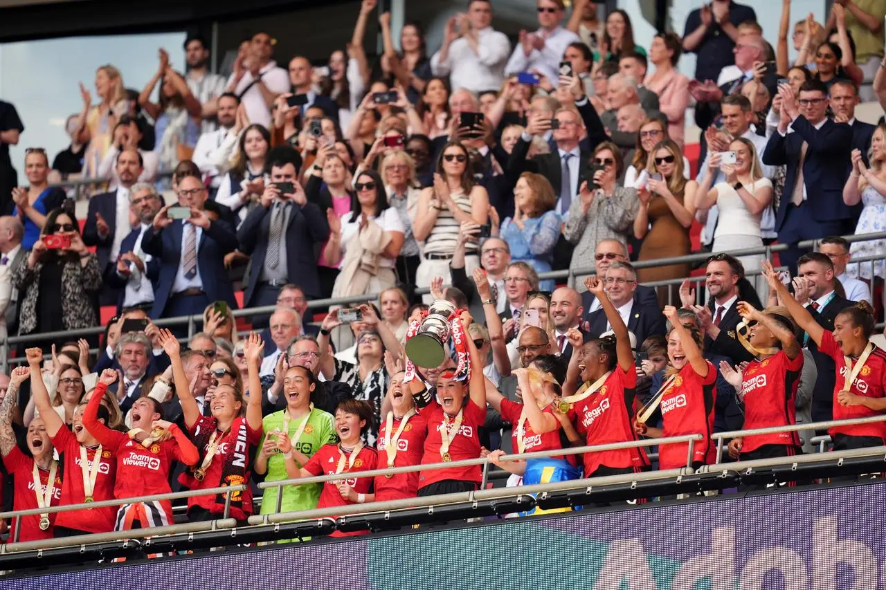 Manchester United players celebrating