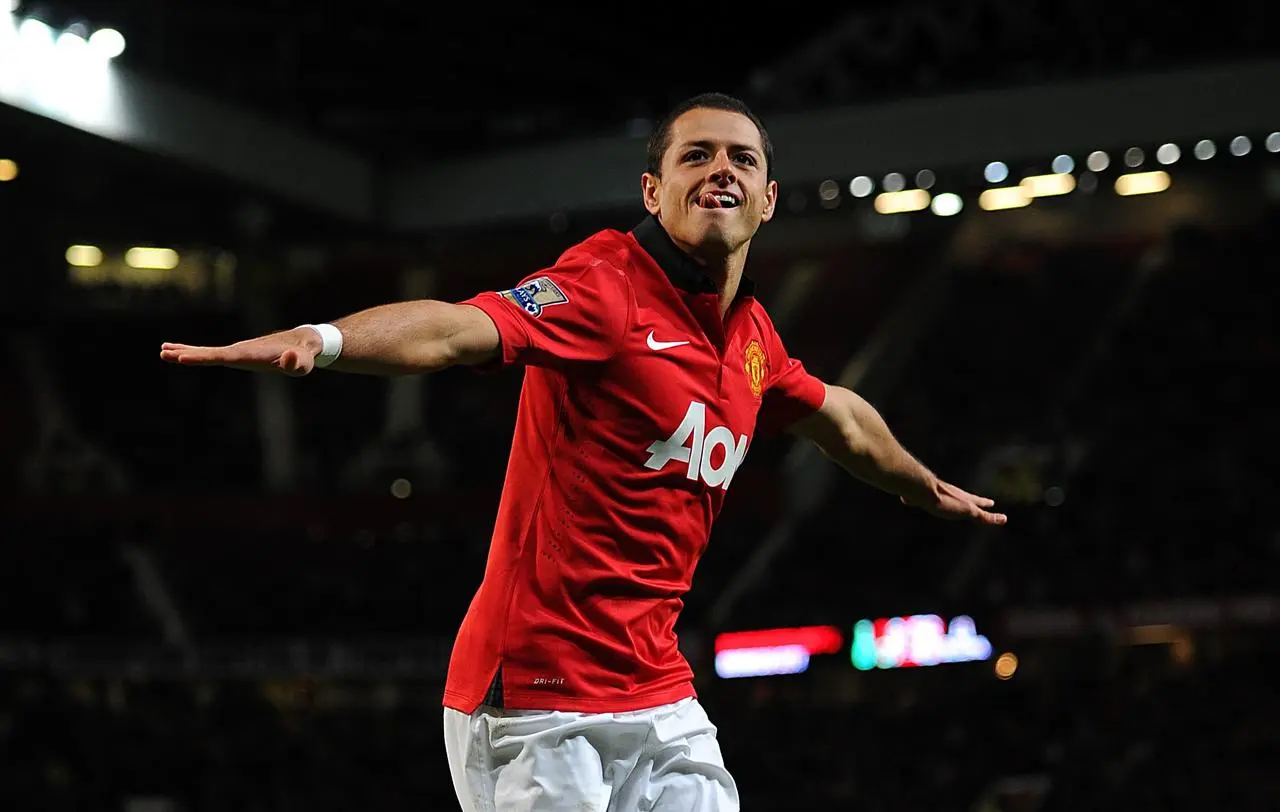 Javier Hernandez celebrates after scoring for Manchester United