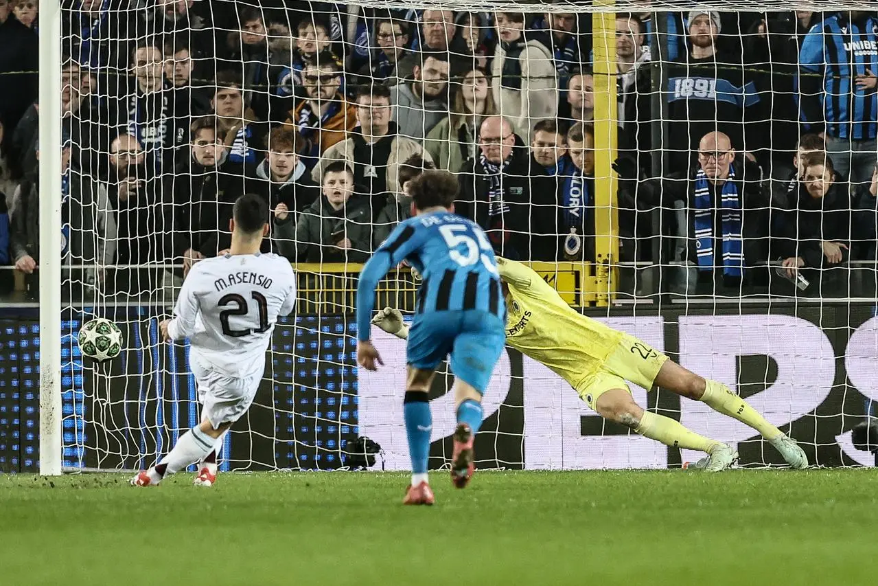 Asensio scores the penalty