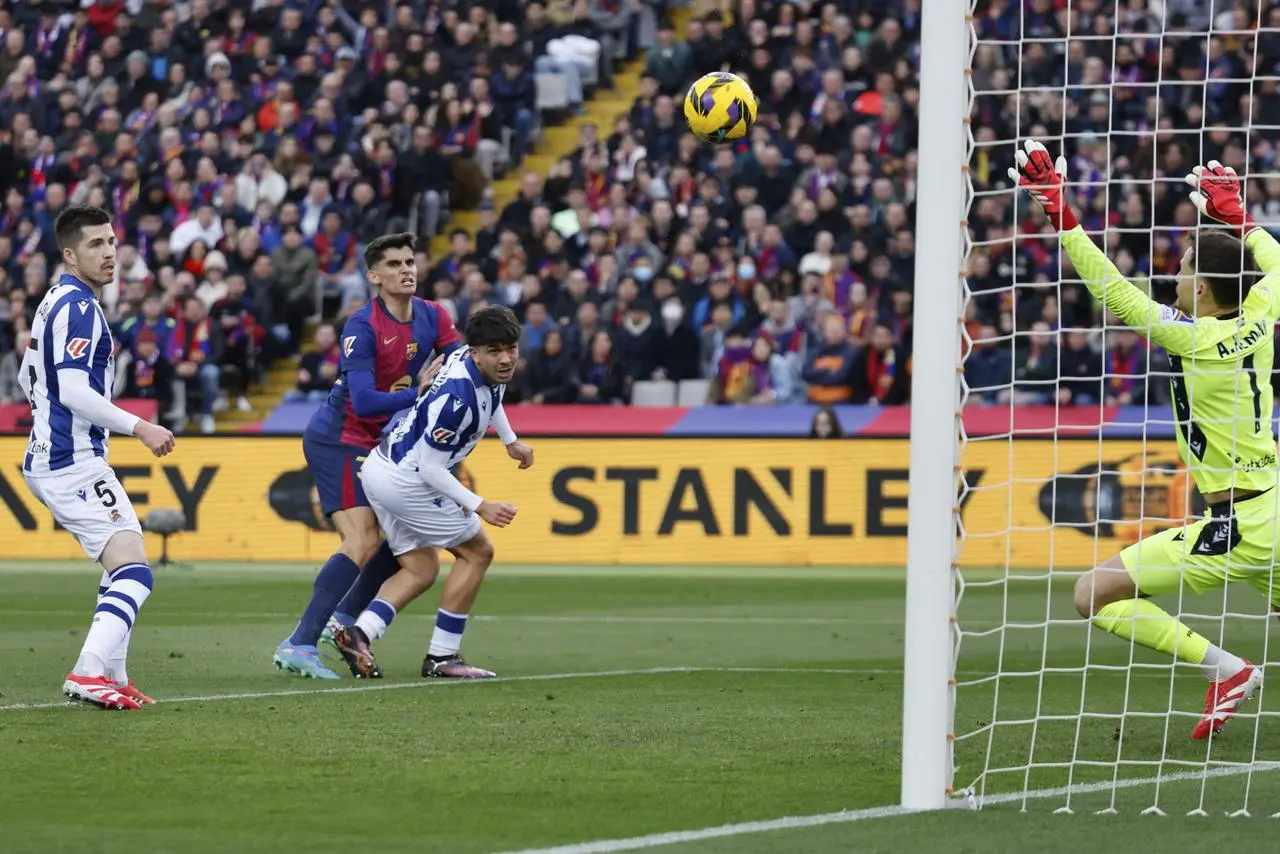 Gerard Martin scores his first Barcelona goal 