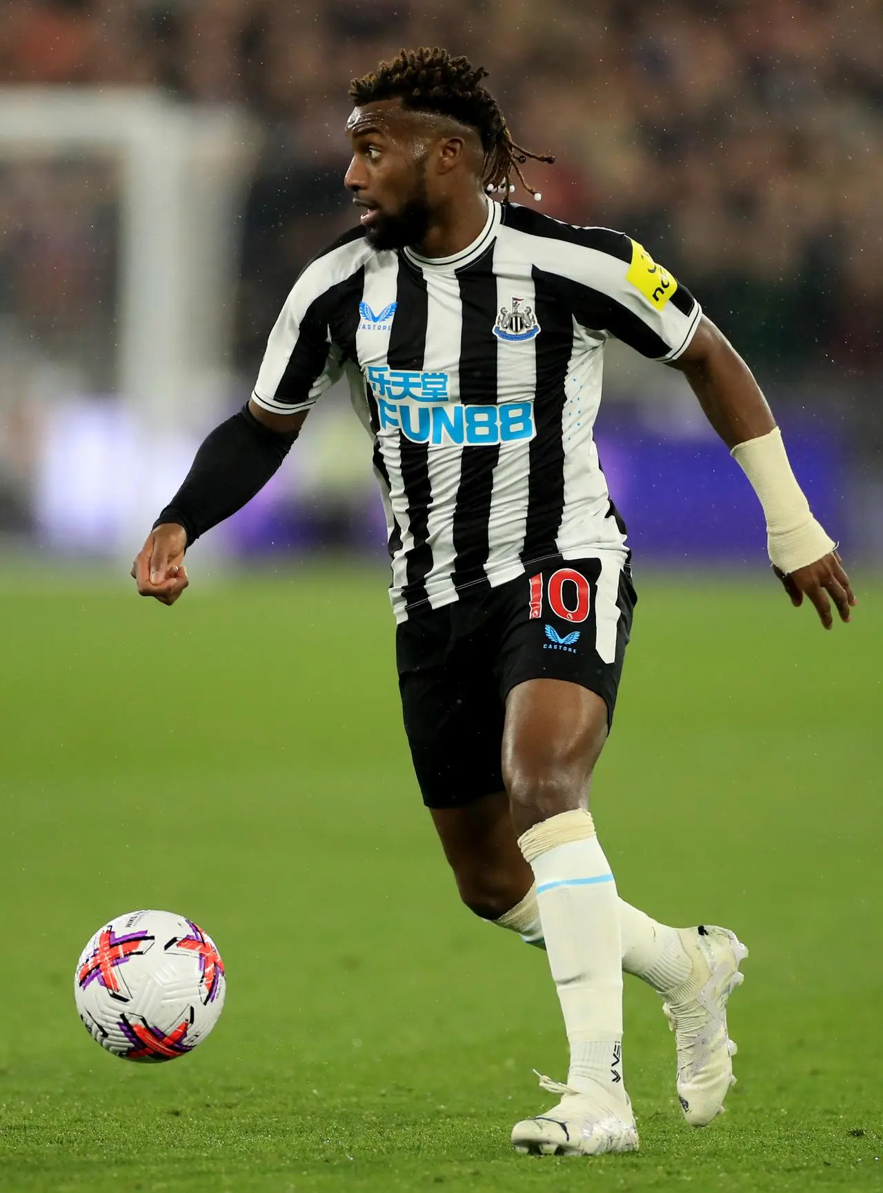 Newcastle United’s Allan Saint-Maximin in action during the Premier League match at the London Stadium