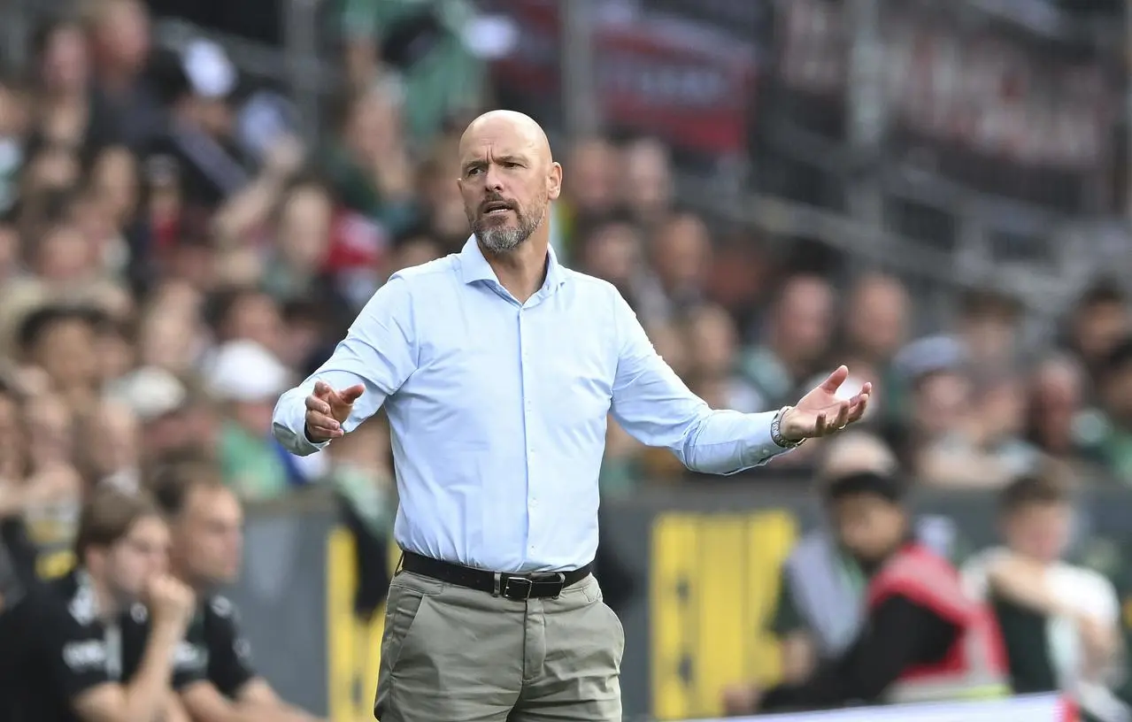 Bayer Leverkusen boss Erik ten Hag