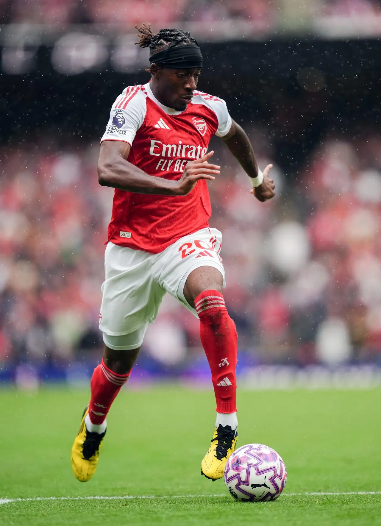 Arsenal's Noni Madueke runs with the ball against Nottingham Forest
