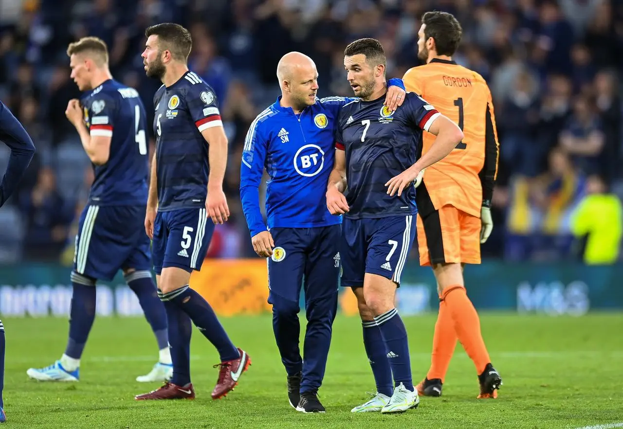 Steven Naismith and Scotland players