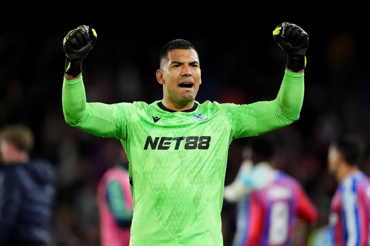 Crystal Palace goalkeeper Walter Benitez celebrates