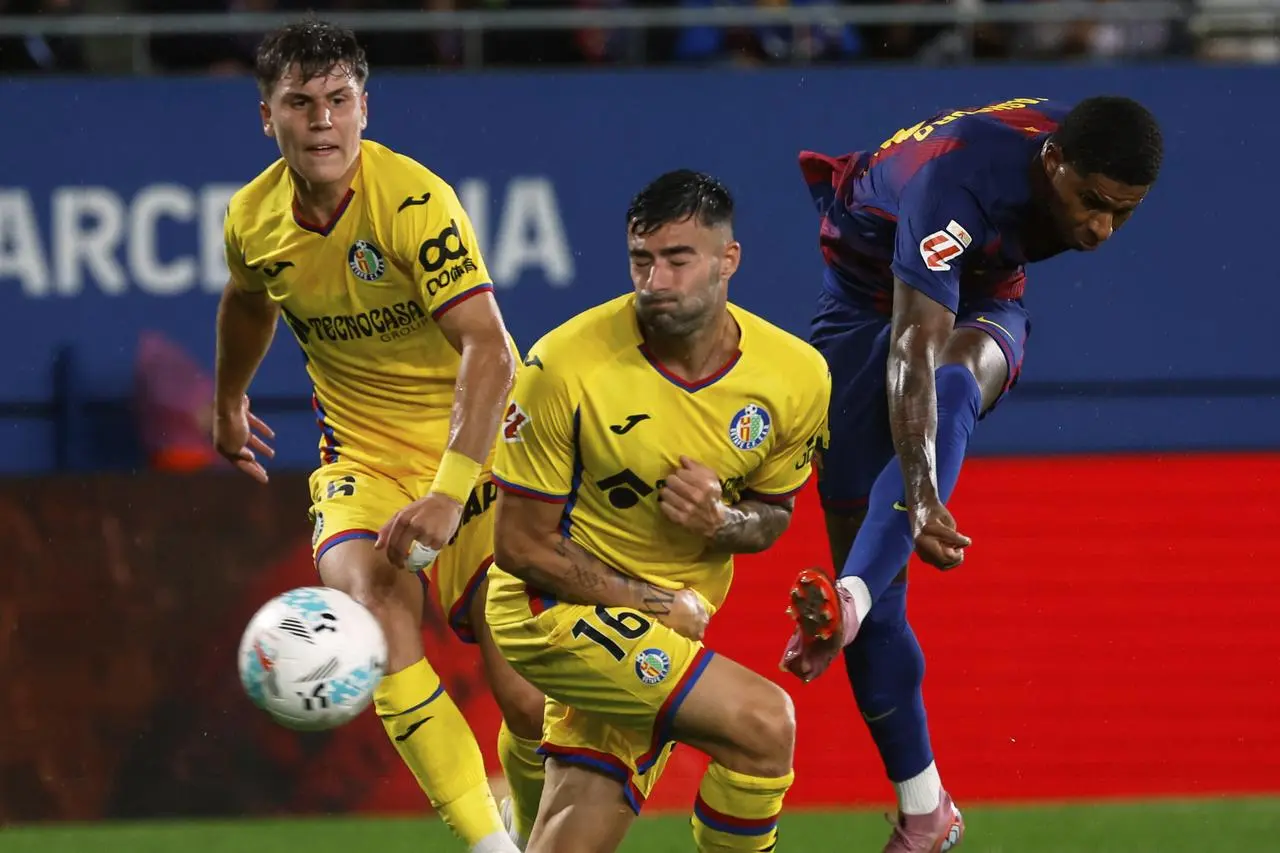 Marcus Rashford in action for Barcelona against Getafe