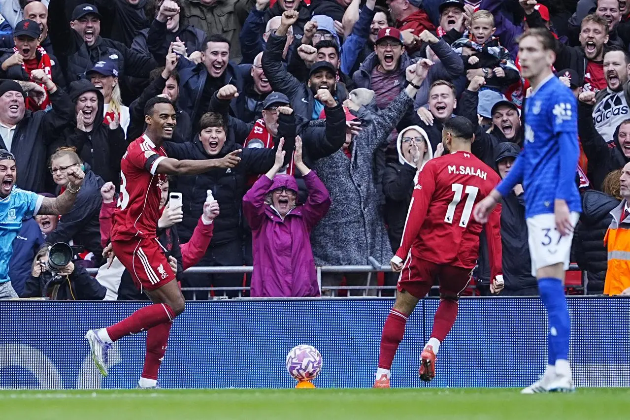 Ryan Gravenberch celebrates his goal 