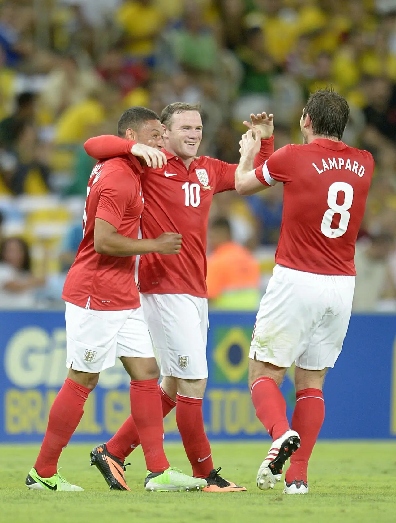 Soccer – International Friendly – Brazil v England – Maracana Stadium