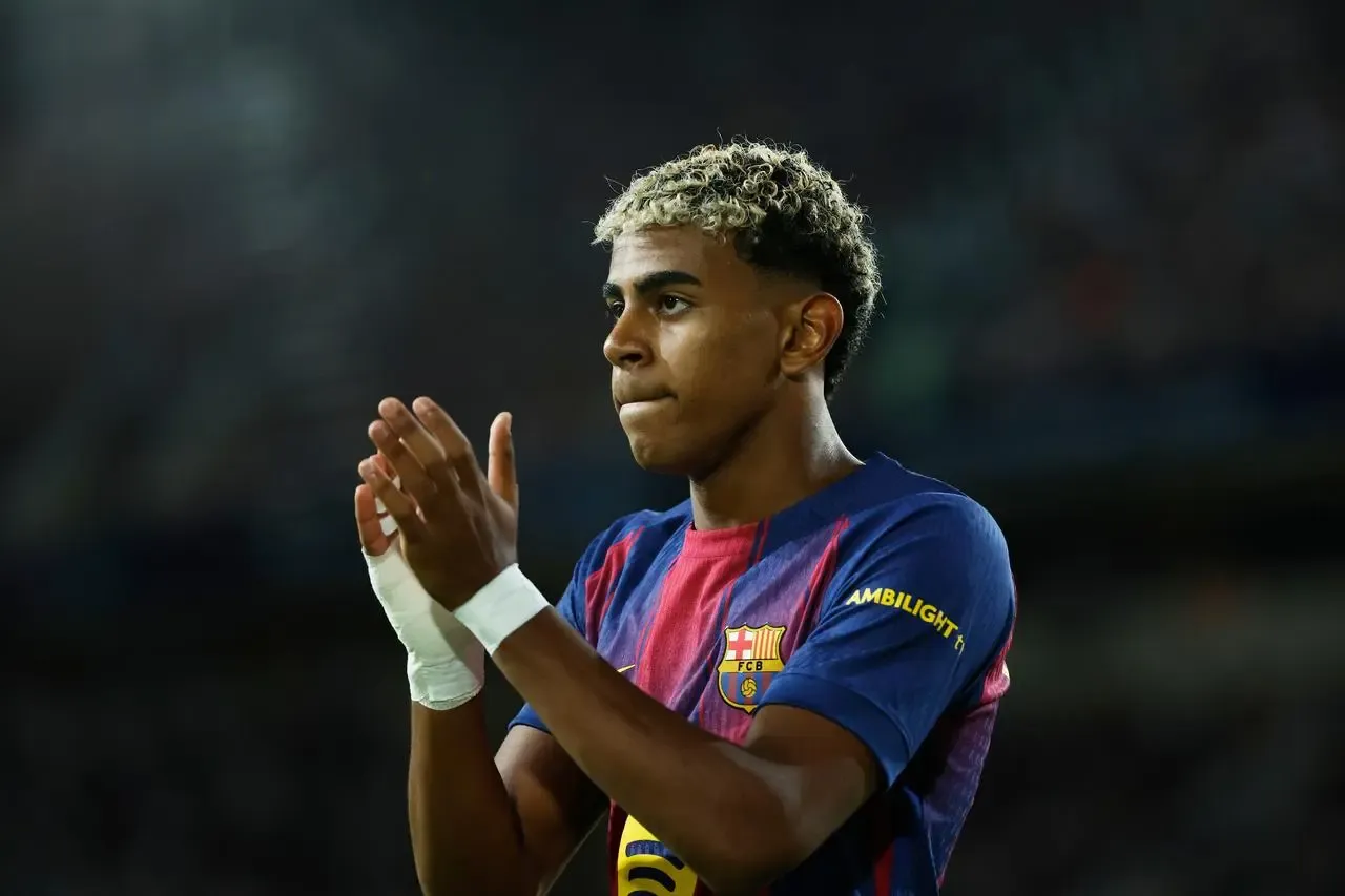 Lamine Yamal applauds the fans after Barcelona’s Champions League win over Olympiacos this season