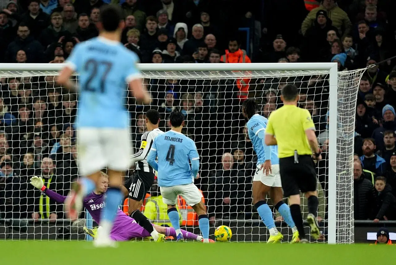 Tijjani Reijnders slots home City's third of the night